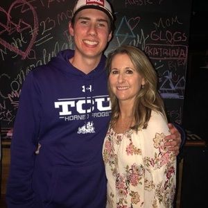 Meet your Posher, Sharon